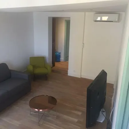 15 Rue Du General Carbuccia Ap Apartamento *